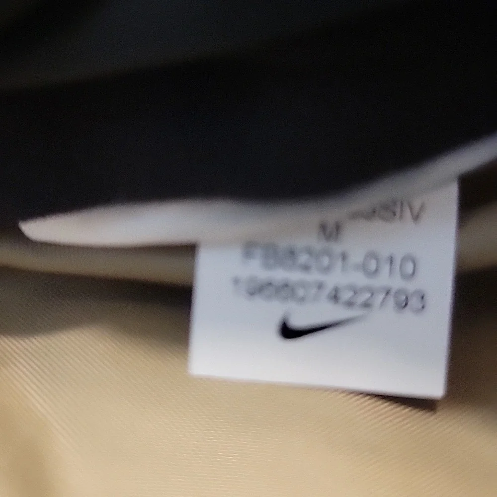 Nike Sportswear‎ Therma-Fit Repel Vest Beige Black Mens Medium (FB8201-010)